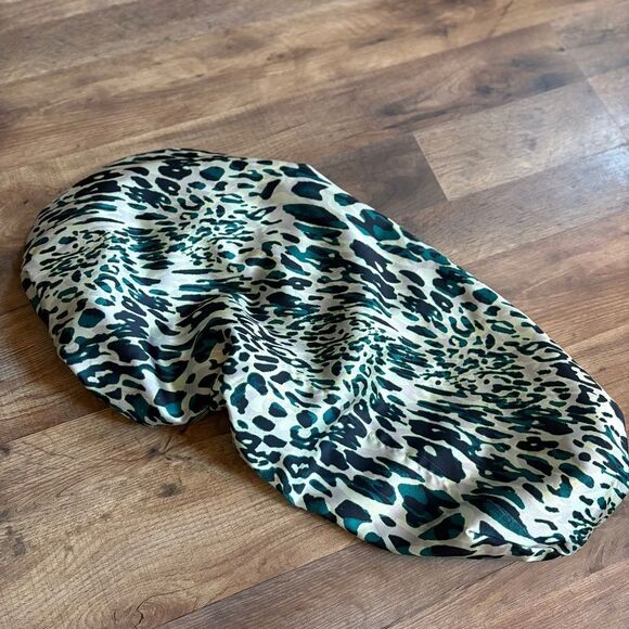 Silk Bonnet for Long Hair Dreadlocks Braids Cream Green Black Leopard Print - Picture 5 of 7